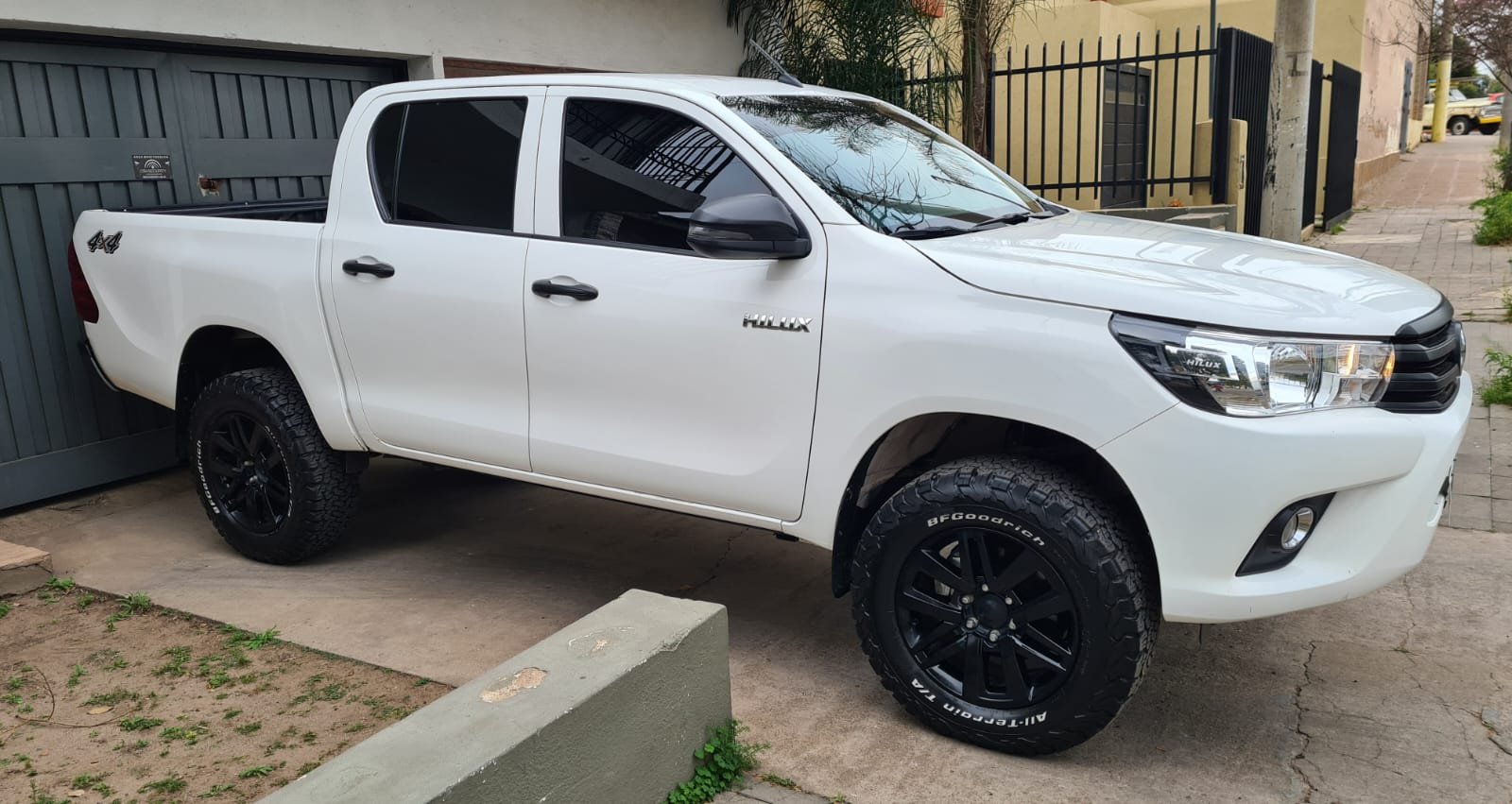 Toyota Hilux DX 2.4 4x4 2022