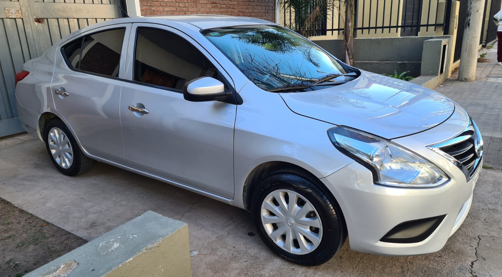 Nissan Versa Sense 1.6 2018